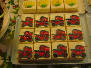 車の絵のケーキ