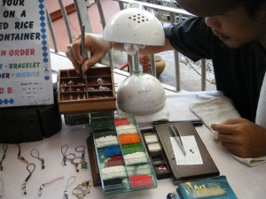 職人さんが手作業