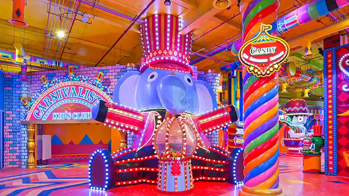 世界最大の紙張り子の彫刻 世界最大の紙張り子の彫刻