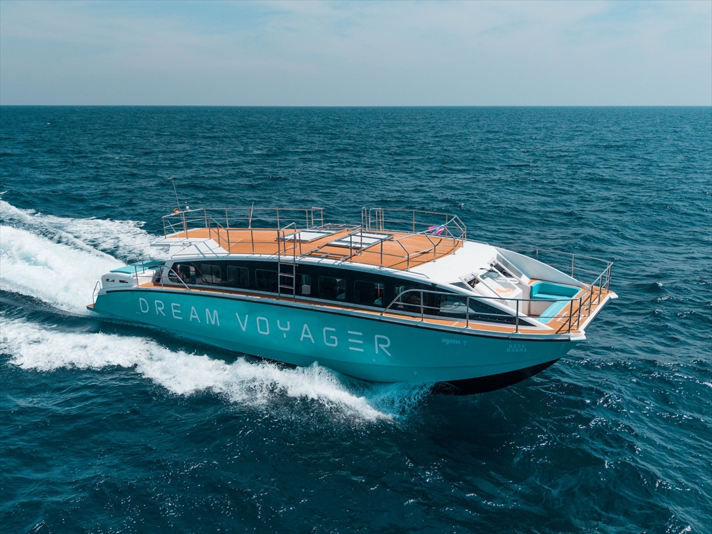 ラグジュアリーカタマラン・Dream Voyageでゆくシミラン諸島ツアー