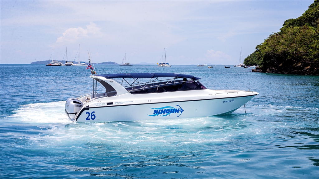 Nikorn Marine スピードボート2エンジン