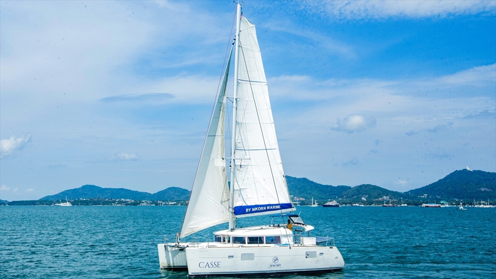 Nikorn Marine カタマラン