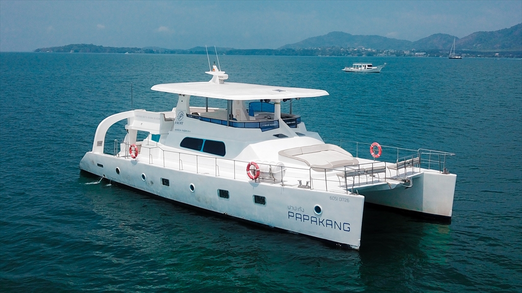 Nikorn Marine パワーカタマラン