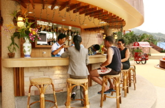 �p�g�� �O���[���}�E���e�� / Patong Green Mountain