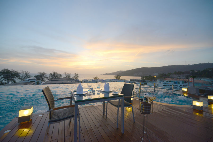 The Charm Resort Phuket / U `[ ][g v[Pbg