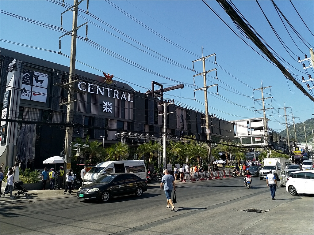 セントラル・パトンが本日オープンしました。
