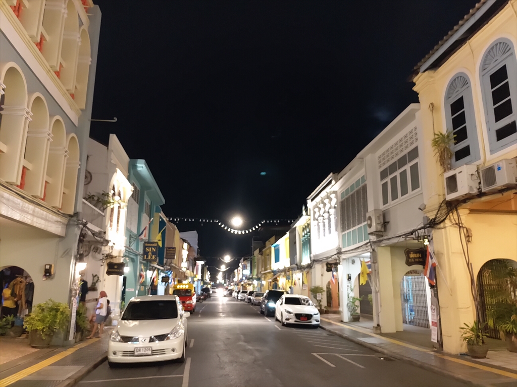 プーケットタウン・オールドタウンの夜の風景