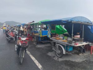 プーケット島・カリムビーチの屋台街