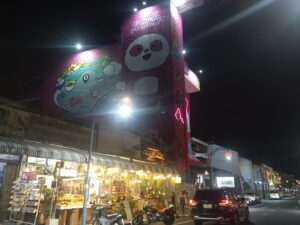 プーケット島・オールドタウン・パンガー通り・夜の風景です。