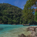 スリン諸島の美しい景色をお届けします