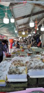 最近のラワイ シーフードマーケット ( RAWAI SEAFOOD MARKET)の風景