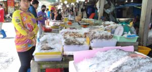 最近のラワイ シーフードマーケット ( RAWAI SEAFOOD MARKET)の風景