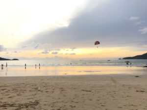 プーケット島・パトンビーチのサンセット風景