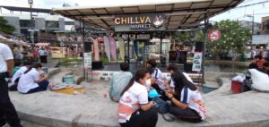 最近のプーケットタウンにあるローカルマーケット・Chillva Market (チルバ マーケット) の風景です。