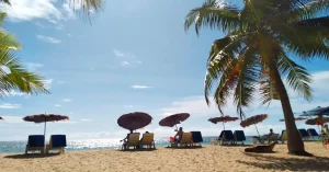 2022年08月19日・プーケット島・カロンビーチの風景