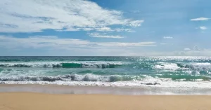 2022年08月19日・プーケット島・カロンビーチの風景