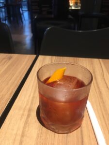 POTS, PINTS & TIKIS ( Hotel Indigo Phuket Patong内のレストラン )