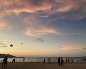 最近のプーケット島・パトンビーチの夕方の景色
