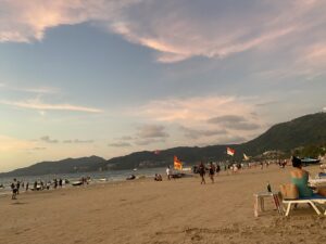 最近のプーケット島・パトンビーチの夕方の景色
