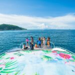 2階建てカタマラン(双胴船)でゆくシミラン島ツアー 　