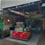 海難チキンライス店・ウアン カオマンガイ ( อ้วน ข้าวมันไก่ / UAN KHAO MAN KAI )の持ち帰り容器