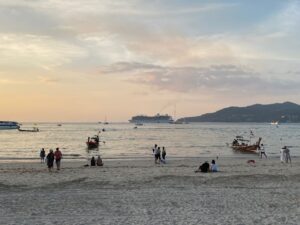 最近のプーケット島・パトンビーチ・夕方の風景