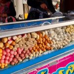 揚げ肉団子(ルークチントート / ลูกชิ้นทอด ）の移動式屋台