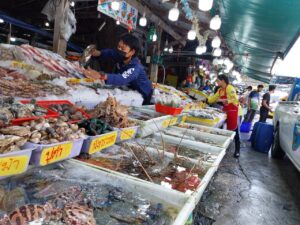 最近のラワイ シーフードマーケット ( RAWAI SEAFOOD MARKET)の風景　