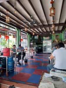 Young Yen Ta Fo Restaurant / เยาว์ เย็นตาโพ　( ヤンイエンタフォ ) / プーケットタウンのレストラン)