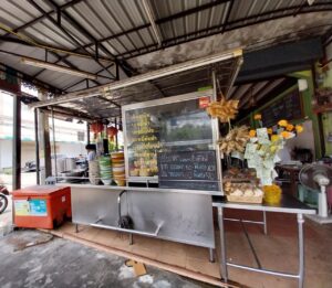Young Yen Ta Fo Restaurant / เยาว์ เย็นตาโพ　( ヤンイエンタフォ ) / プーケットタウンのレストラン)