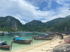 最近のピピ島・トンサイベイの美しい風景をお届けします。