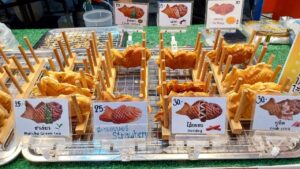 Children & Old eaged Fair / プーケット島・Sri Phuwanat Parkのナイトマーケット