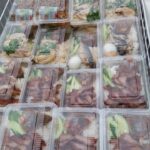 パトンビーチ・バングラ通りの弁当売り