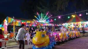 サパンヒンのナイトマーケット( Otop Fair & Loy Krathong @ Saphanhin ) / 11月27日まで