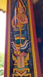 ワット・カオラン ( Wat Khao Rang )の本堂