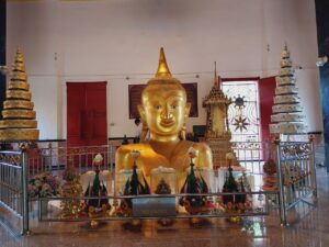 ワット・プラ・トーン ( Wat Phra Thong )