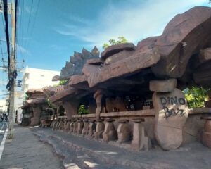 お子様と一緒に如何でしょうか? DINO PARK PHUKET ( ミニゴルフ )