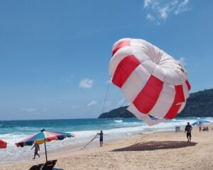 2024年06月12日・プーケット島・カロンビーチの風景