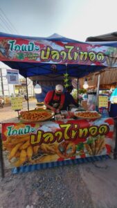 小魚フライ(ししゃも?)の露店