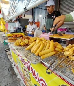 ベジタリアン・フード (プ−ケット・ベジタリアン・フェスティバルで食べれる物)