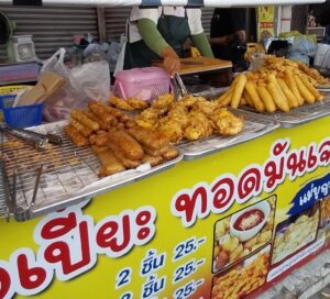 ベジタリアン・フード (プ−ケット・ベジタリアン・フェスティバルで食べれる物)