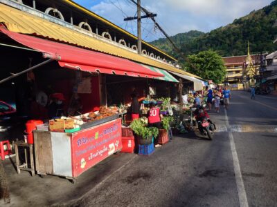最近のプーケット島・パトンビーチ・Pisitkoraneee Rdの風景