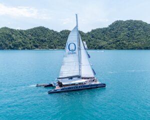 OMBREカタマランで行く ラヤ島+コーラル島ツアーのプロモーション 2,800バーツより
