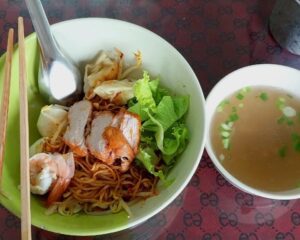 ペー ティアオ ヌードル (Pae-Teaw Noodle / หมี่แป๊ะเถว )/ プーケットタウンのレストラン