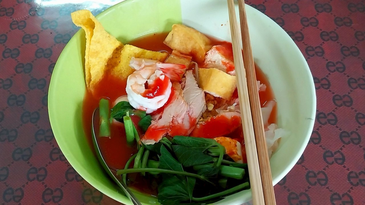 ペー ティアオ ヌードル (Pae-Teaw Noodle / หมี่แป๊ะเถว )/ プーケットタウンのレストラン