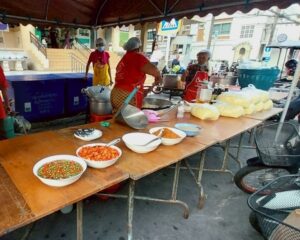 Ranong Main Marketにて福建麺がふるまわれていました。